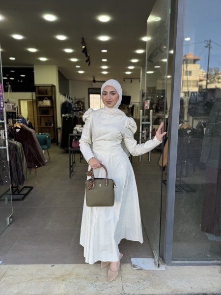 فستان مع حركة عالاكتاف