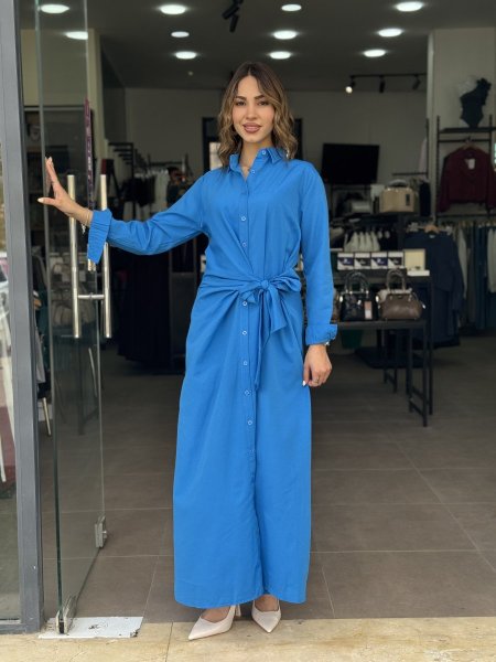 فستان مع ربطة على الجنب