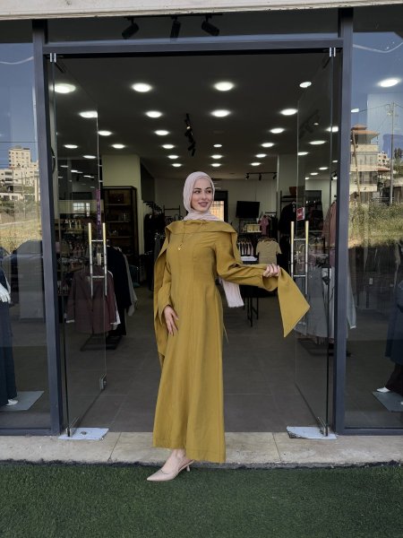 فستان مع حركة مميزة
