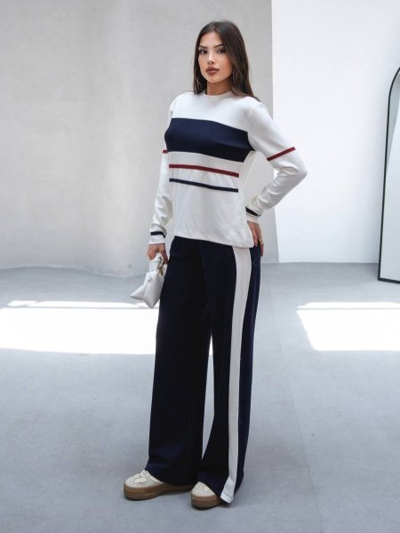 طقم عملي مخطط