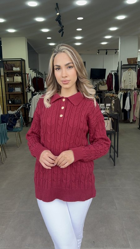 بلوزة صوف ثقيلة مع ازرار